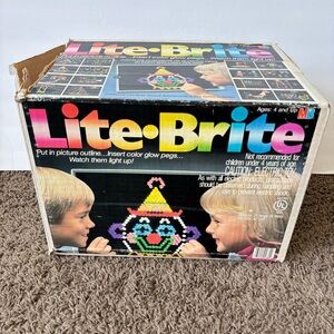 Vintage 1986 Lite Brite Classic Peg Board Colorful Pegs Tested Works Paper Box